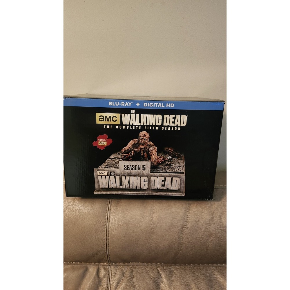 Walking‎ Dead Season 5 Limited Edition Asphalt Walker BluRay Set